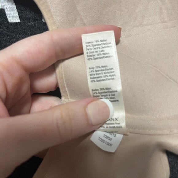 Spanx Pillow Cup T Shirt Bra Size 32C - Picture 2 of 7